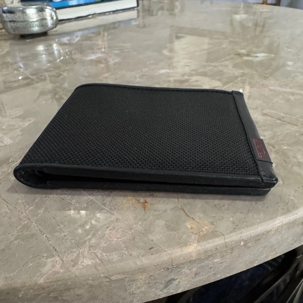 TUMI BIFOLD WALLET mesh leather and metal